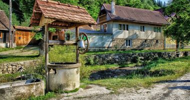 Stire din Social : Vouchere de 1.900 de euro pentru cei care au casă la curte