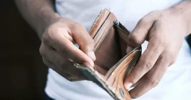 Stire din Actualitate : Sondaj IRES: Costul vieţii, principala sursă de îngrijorare pentru români şi în 2026