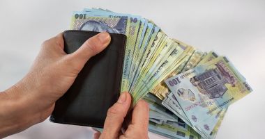 Stire din Social : Beneficii pentru românii care au salariul până în 4500 de lei. Guvernul pregăteşte o nouă lege