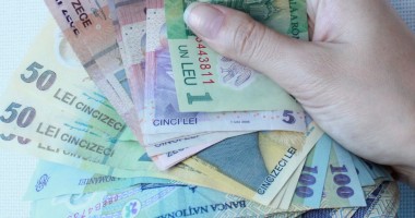 Stire din Economie : Soldul creditelor pentru populație și firme a crescut