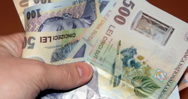 Stire din Economie : Deficitul bugetar, sub ținta de 4,4% din PIB
