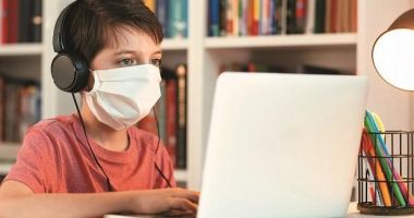 Stire din Cultură-Educație : Bani mai mulți la educație, pentru cumpărarea de echipamente electronice