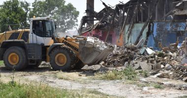 Stire din Social : Barăcile ilegale din Mangalia, demolate