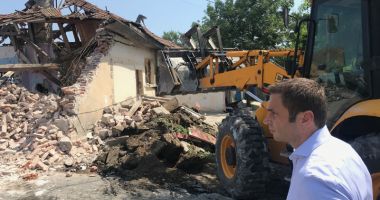 Barăcile ilegale din Mangalia, demolate - 2