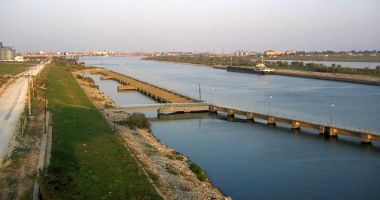 Bărbat găsit înecat în Canalul Dunăre-Marea Neagră, aproape de Medgidia