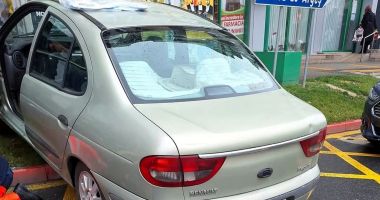 Stire din Eveniment : Un bărbat de 71 de ani a murit la volan, în mijlocul intersecţiei, după ce i s-a făcut rău