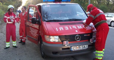 Bărbat găsit mort în casă