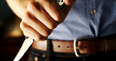 Stire din Eveniment : Bărbat înjunghiat de un… musafir