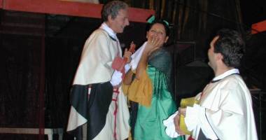 Stire din Cultură-Educație : "Bărbierul din Sevilla", pe scena Teatrului Oleg Danovski