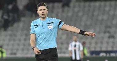 Stire din Sport : Marian Barbu arbitrează partida amicală dintre Polonia și Nigeria