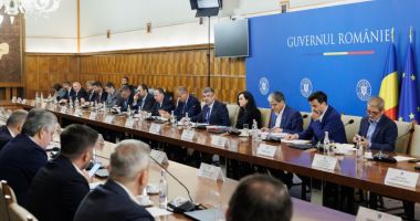 Stire din Actualitate : Barometrul vizibilităţii miniştrilor. Ce politicieni sunt în fruntea și la coada clasamentului