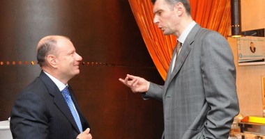 Stire din Sport : Compania care deține clubul de baschet Brooklyn Nets s-ar putea muta în Rusia