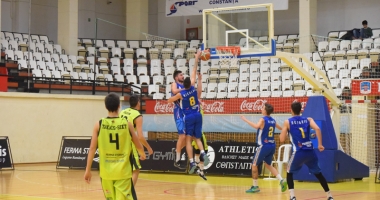 Stire din Sport : Spectacol sub panou! Pumnii stânși pentru BC Athletic, în duelul cu Steaua