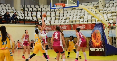 Stire din Sport : Baschetbalistele  de la CS Phoenix,  la primul eșec