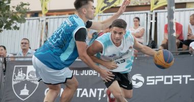 Stire din Sport : Baschetbalistul Andrei Oprean rămâne la BC Athletic