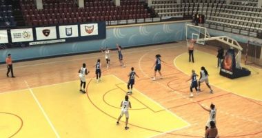 Stire din Sport : Baschet feminin / Meciuri tari în semifinalele Cupei României