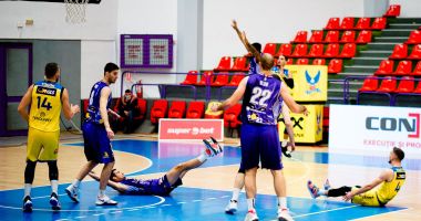 Stire din Sport : Baschet / Liga Naţională masculină. Rezultate şi clasament după turneul trei
