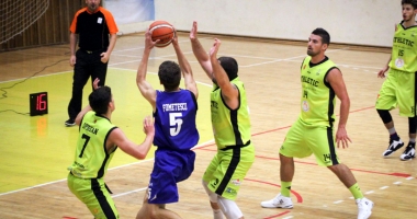 Stire din Sport : BC Athletic vrea să-i "căpăcească" pe sârbii și americanii Politehnicii Iași