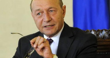 Stire din Politică-Administrație : Traian Băsescu speră ca Obama să îi lăse pe români în SUA fără vize, timp de 90 de zile