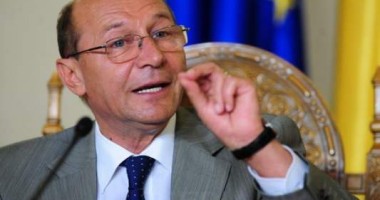 Stire din Politică-Administrație : Băsescu: Dezbaterea privind acordul UE trebuie depolitizată, altfel riscăm decredibilizarea