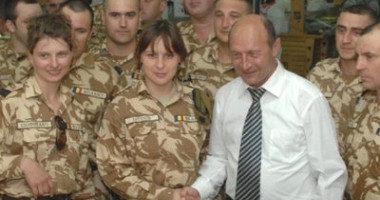 Stire din Politică-Administrație : Ce le transmite președintele Traian Băsescu militarilor români