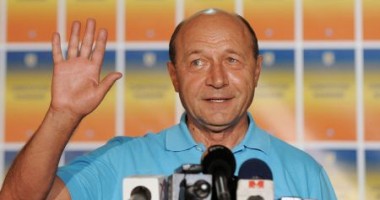 Stire din Politică-Administrație : Băsescu: Mă înduioșează ministrul Rus care la presiunea declarațiilor mele de aici a demisionat