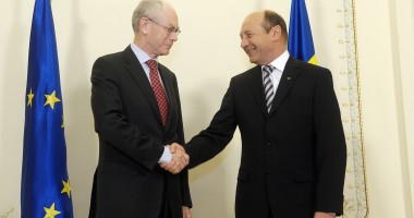 Stire din Politică-Administrație : Traian Băsescu se întâlnește cu Van Rompuy și Barroso