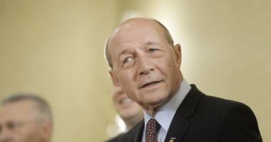 Stire din Politică-Administrație : Băsescu îndeamnă electoratul moldovean să voteze liderii opoziției pro-europene