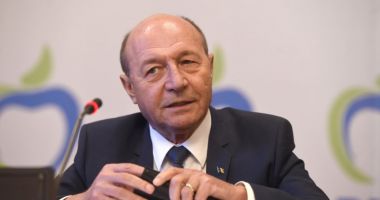 Stire din Politică-Administrație : Traian Băsescu: PNL, USR și PMP, nicio șansă la moțiunea de cenzură