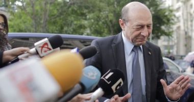 Stire din Politică-Administrație : Traian Băsescu: "E momentul pentru schimbul de generații. Generația mea și-a făcut datoria"