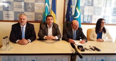 Stire din Politică-Administrație : Traian Băsescu: PMP nu va fi de acord cu transformarea UE într-o uriașă moschee