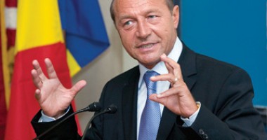 Stire din Actual : "Procedura legală de reinstituire  a președintelui Băsescu trebuie respectată"