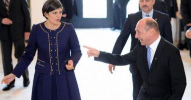 Stire din Politică-Administrație : "Dacă aș fi în locul lui Iohannis, n-aș revoca-o pe Kovesi. Aș proteja interesele mari ale României"