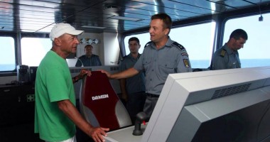 Galerie FOTO / Traian Băsescu, la bordul navei amiral a Gărzii de Coastă - 2