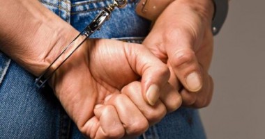 Stire din Eveniment : CONSTANȚA / Pietoni bătuți cu bestialitate, în trafic, de un interlop