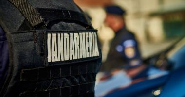 Stire din Eveniment : Bătaie cu sabia, cuțitul și ranga în plină stradă! Scandalul ar fi pornit din cauza alcoolului