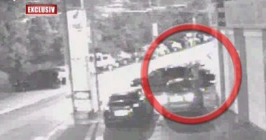 Stire din Eveniment : Imagini șocante în București / Om de afaceri bătut crunt în fața unui restaurant / Video