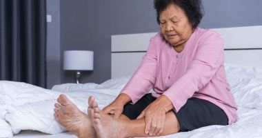 Stire din Sănătate : Cremele sau loțiunile exfoliante ajută la tratarea bătăturilor