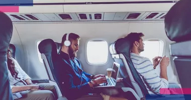 Stire din Actualitate : Țara care schimbă regulile în aviație: bateriile portabile, interzise la bordul aeronavelor