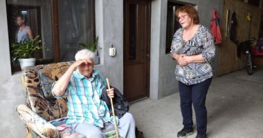 Stire din Actualitate : MISTER din România, în presa internațională. Un bătrân a lipsit de acasă 30 de ani, dar nu știe unde a fost și ce a făcut