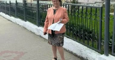 Stire din Cultură-Educație : O bătrânică în vârstă de 75 de ani a promovat examenul de Bacalaureat. Ce va face mai departe