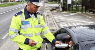Stire din Eveniment : I-a luat mințile băutura! Aproape în comă alcoolică, a condus pe străzile din Corbu