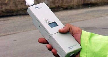 Stire din Eveniment : Băut și fără permis, s-a răsturnat cu mașina