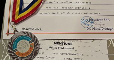 Stire din Cultură-Educație : Olimpicul Vlad Andrei Băutu, mândria Școlii ”Nicolae Tonitza”. Societatea Română de Fizică i-a acordat medalia de argint