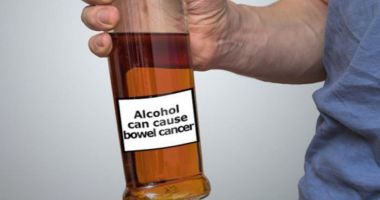 Stire din Actualitate : Un medic renumit vrea avertisment pe etichetele băuturilor alcoolice privind riscul de cancer