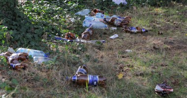 DEZOLANT. Baza sportivă "Triunghi" în 2012 - ghenă de gunoi și popas pentru boschetari - 6