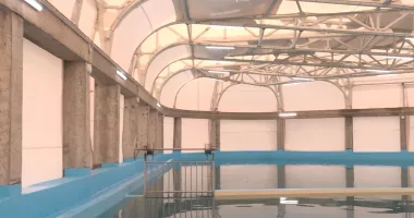Stire din Social : Infrastructură modernă, mamifere lipsă. Noul bazin pentru delfini, finalizat!