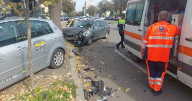 Stire din Eveniment : Accident rutier în fața Inspectoratului de Poliție Județean Constanţa
