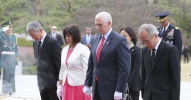 Stire din Actualitate : Vicepreședintele american Mike Pence, în vizită în Coreea de Sud