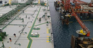Stire din Economie : O navă taiwaneză, arestată pentru că a deteriorat un cablu submarin